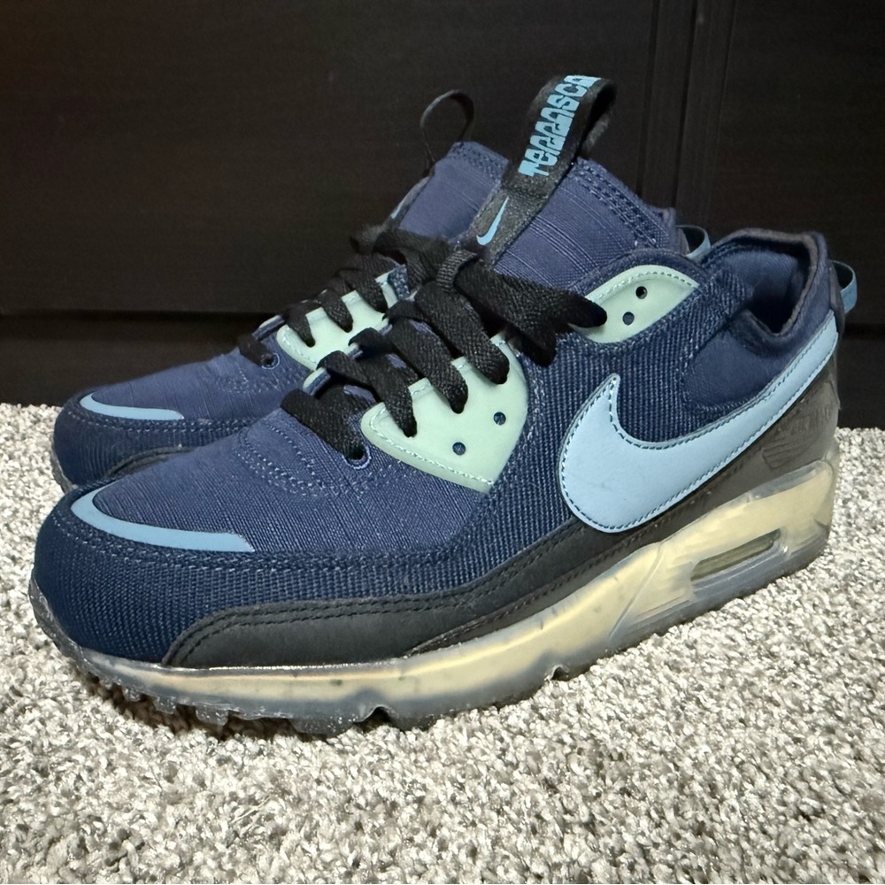 Nike Men's Sneakers in Navy and Light Blue